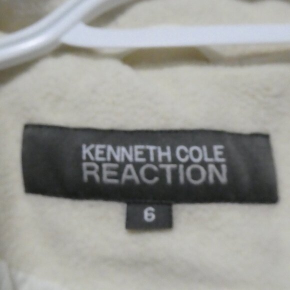 KENNETH COLE REACTION | size 6 | Ivory Button-Up Coat | Slashed Front Pockets - Picture 11 of 16
